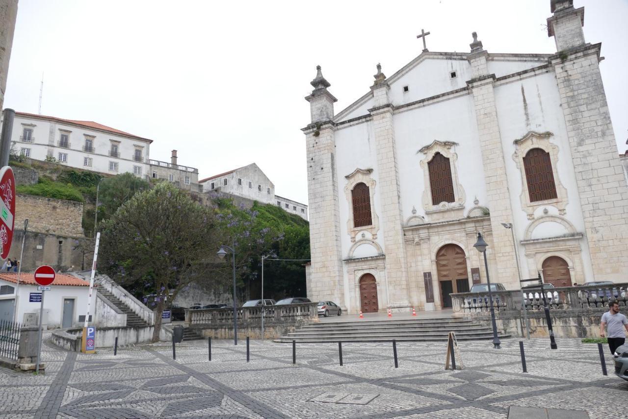 Guest House Eca - Centro Historico Leiria Exteriör bild