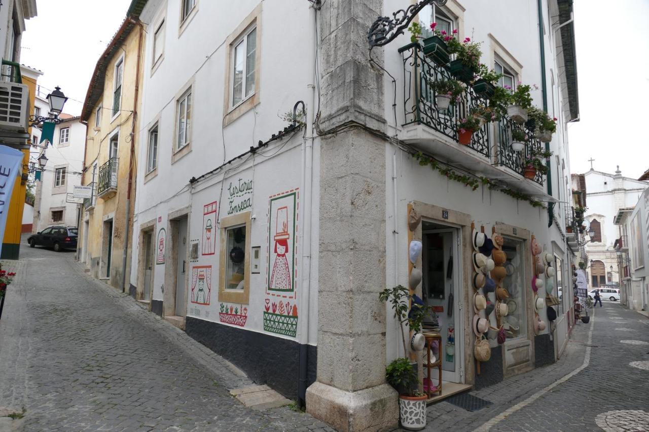 Guest House Eca - Centro Historico Leiria Exteriör bild